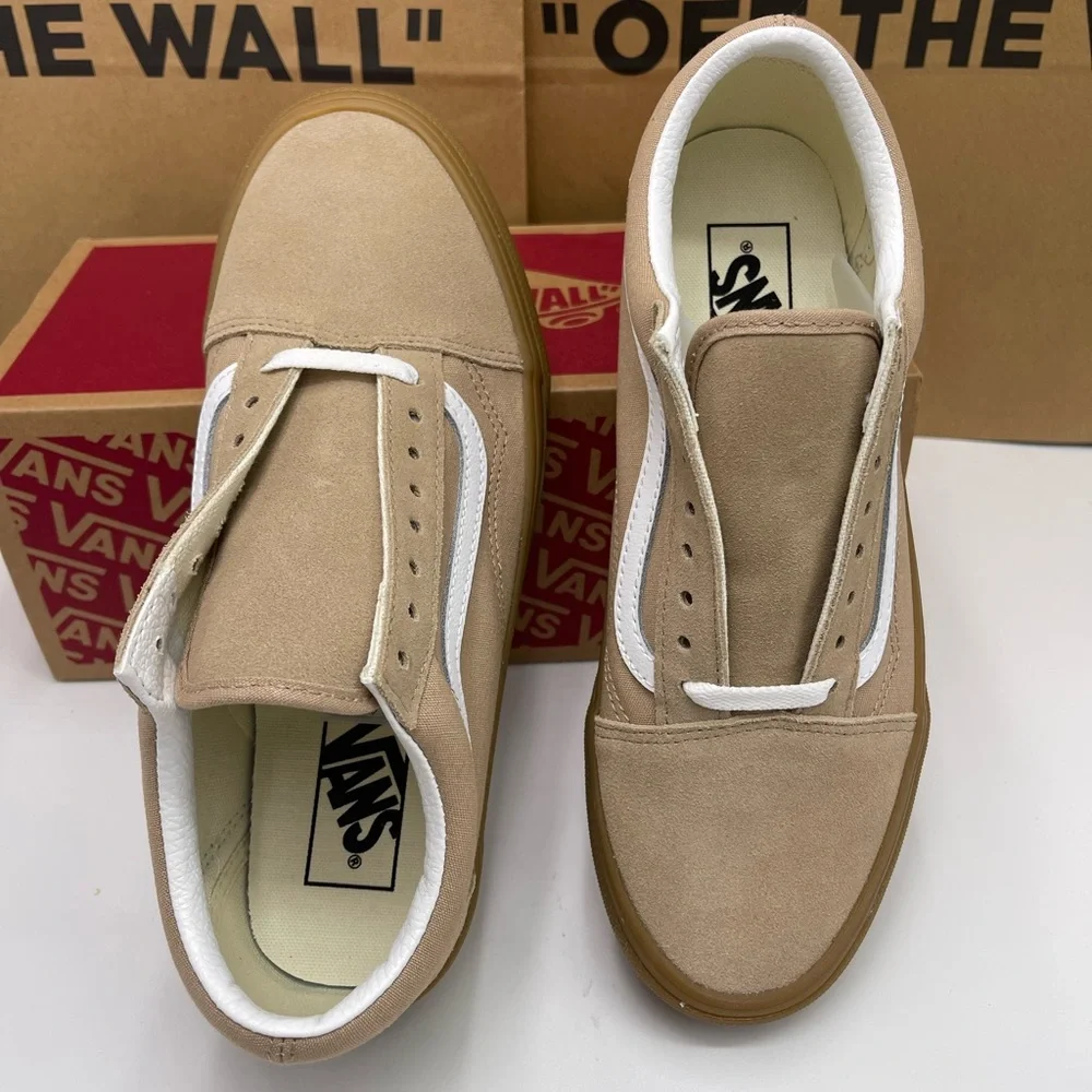 Vans WMNS Beige and White Sneakers
Old Skool
Sesame/Gum
VN0A38G1QA2 Sneakers - Picture 4 of 16